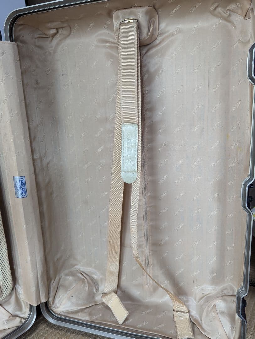RIMOWA　73㍑　スーツケース　※ステッカー跡多数