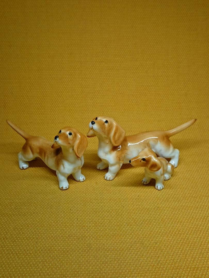 【美品】犬　ダックスフンド　陶器　置物　インテリア　工芸品　美術品　A3271
