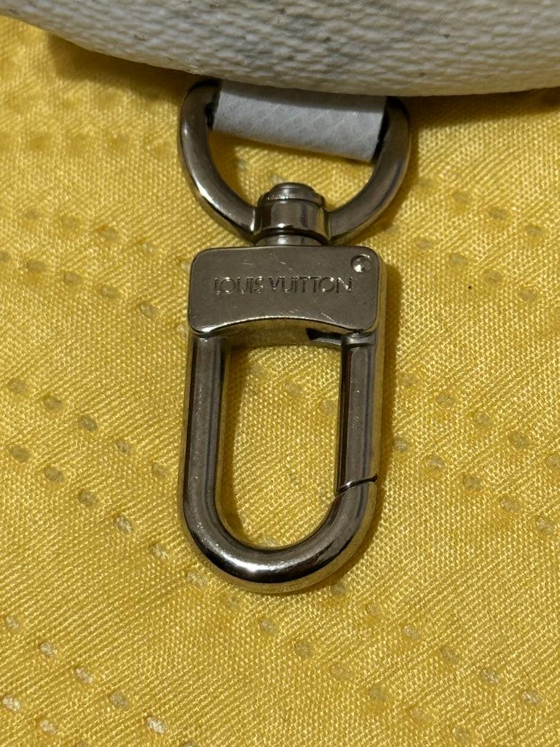 ルイ・ヴィトン キーホルダー　ビジューサック・ネオディスカバリー M69318