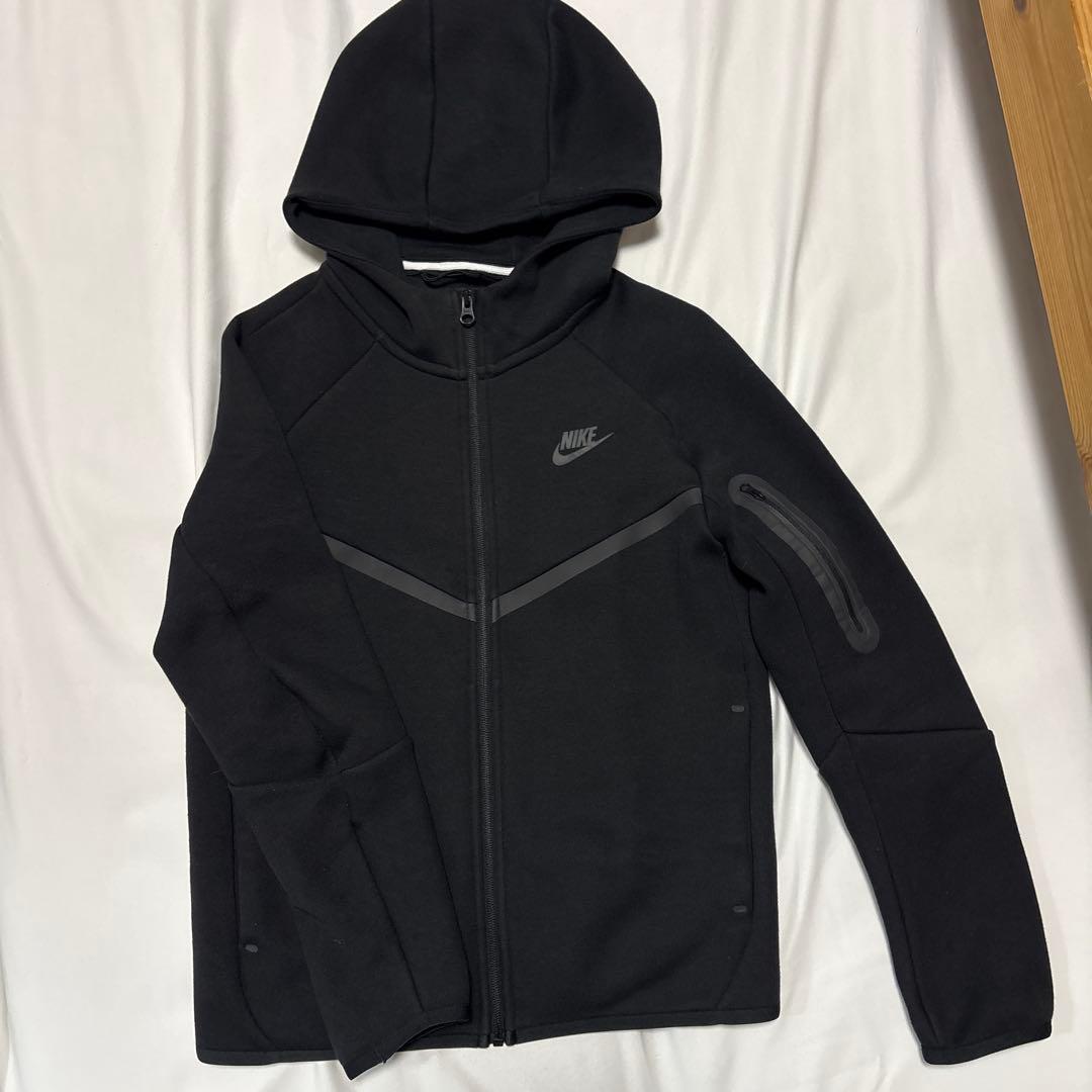 Nike ブラック テックフリース