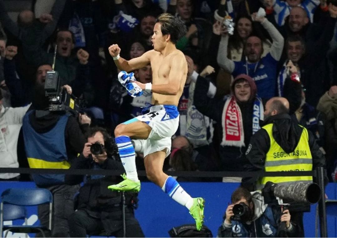 久保建英　直筆サイン　スパイク　日本代表　証明写真付　初期サイン　ルーキー　レア