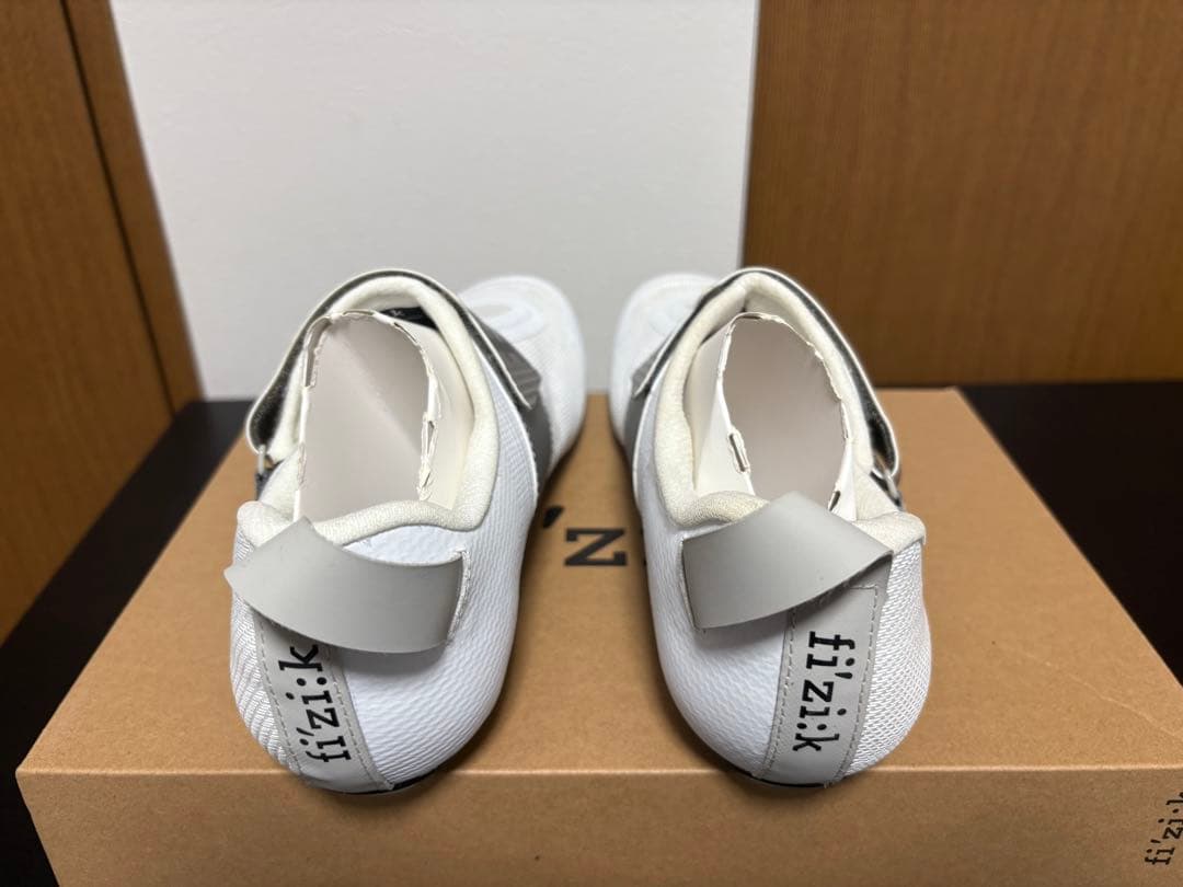 ウェア fizik TRANSIRO HYDRA AEROWEAVE CARBON