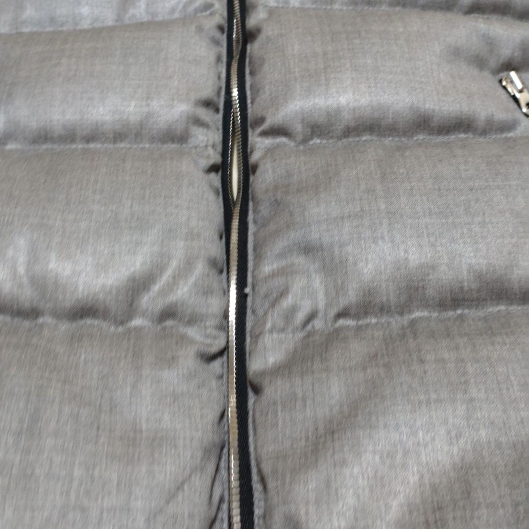 DUVETICA フード付きグレーダウンベスト　　サイズ40