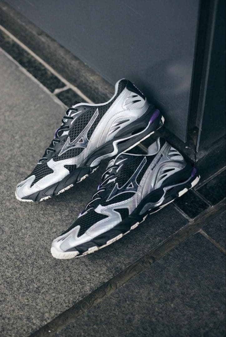 ミズノ MIZUNO WAVE RIDER10 ブラック×シルバー 23.5cm