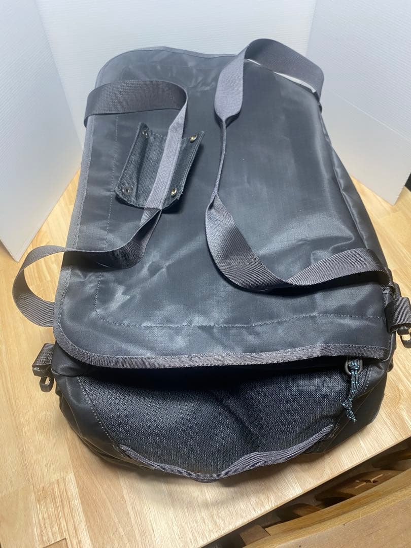 パタゴニア　ブラックホールダッフル　40Ｌ