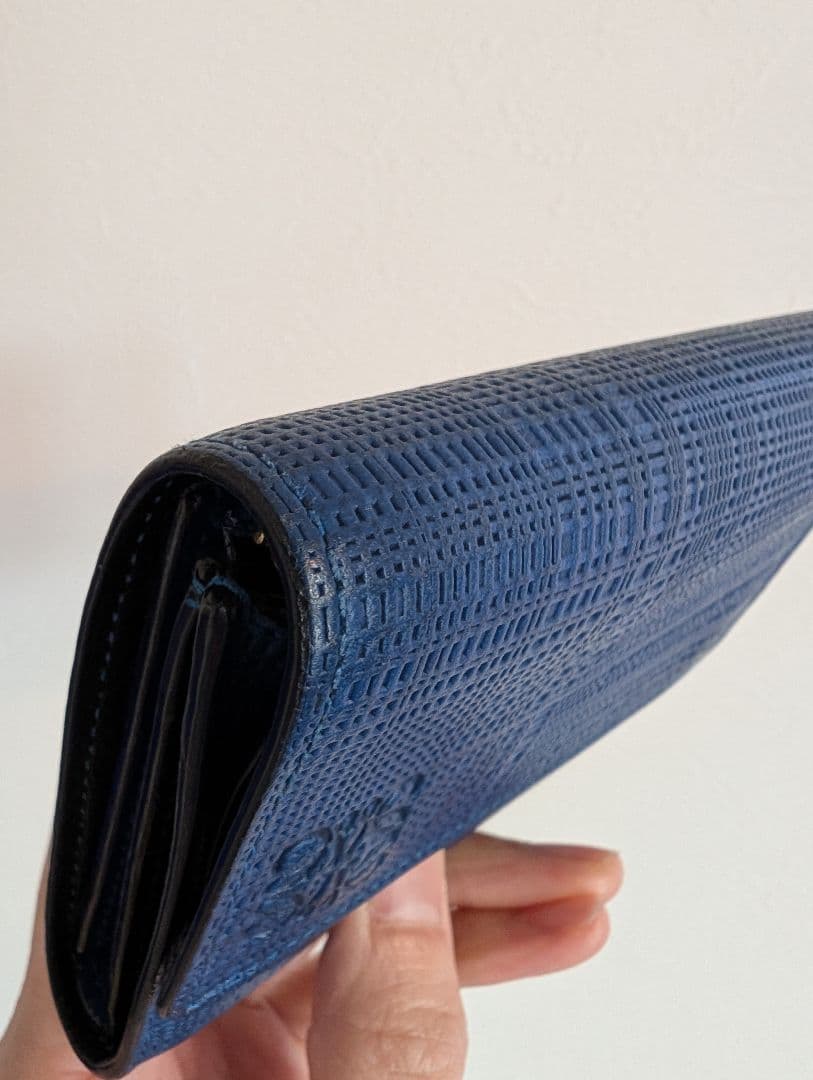 三つ折り財布　LOEWE