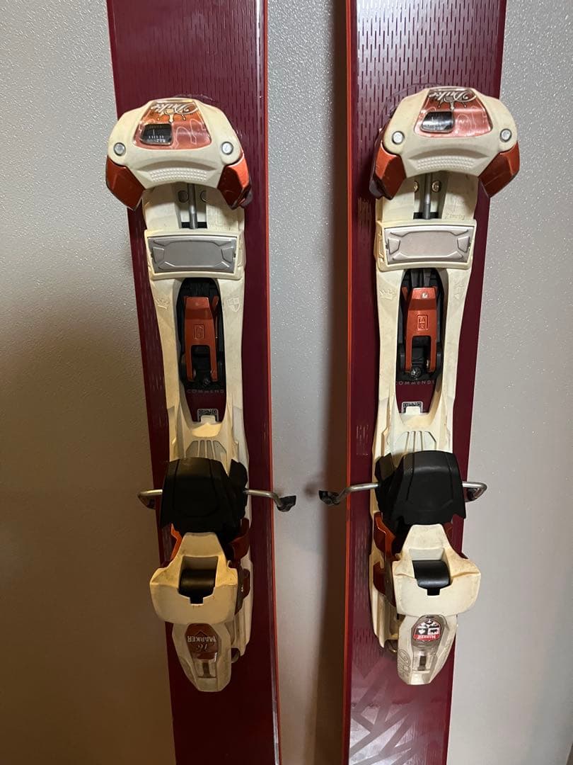 スキー板　SALOMON QST106 181cm