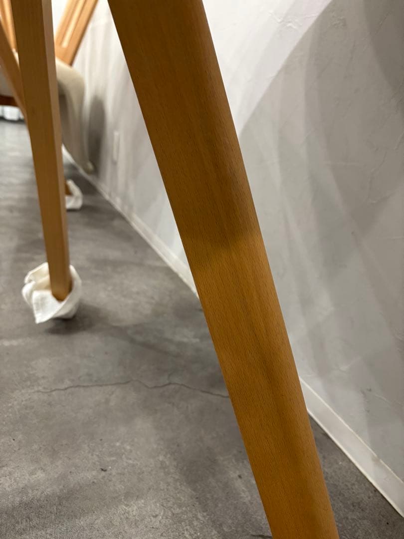 HAYに、似た円形 白 ダイニングテーブル 北欧風 韓国カフェテーブル 韓国女子