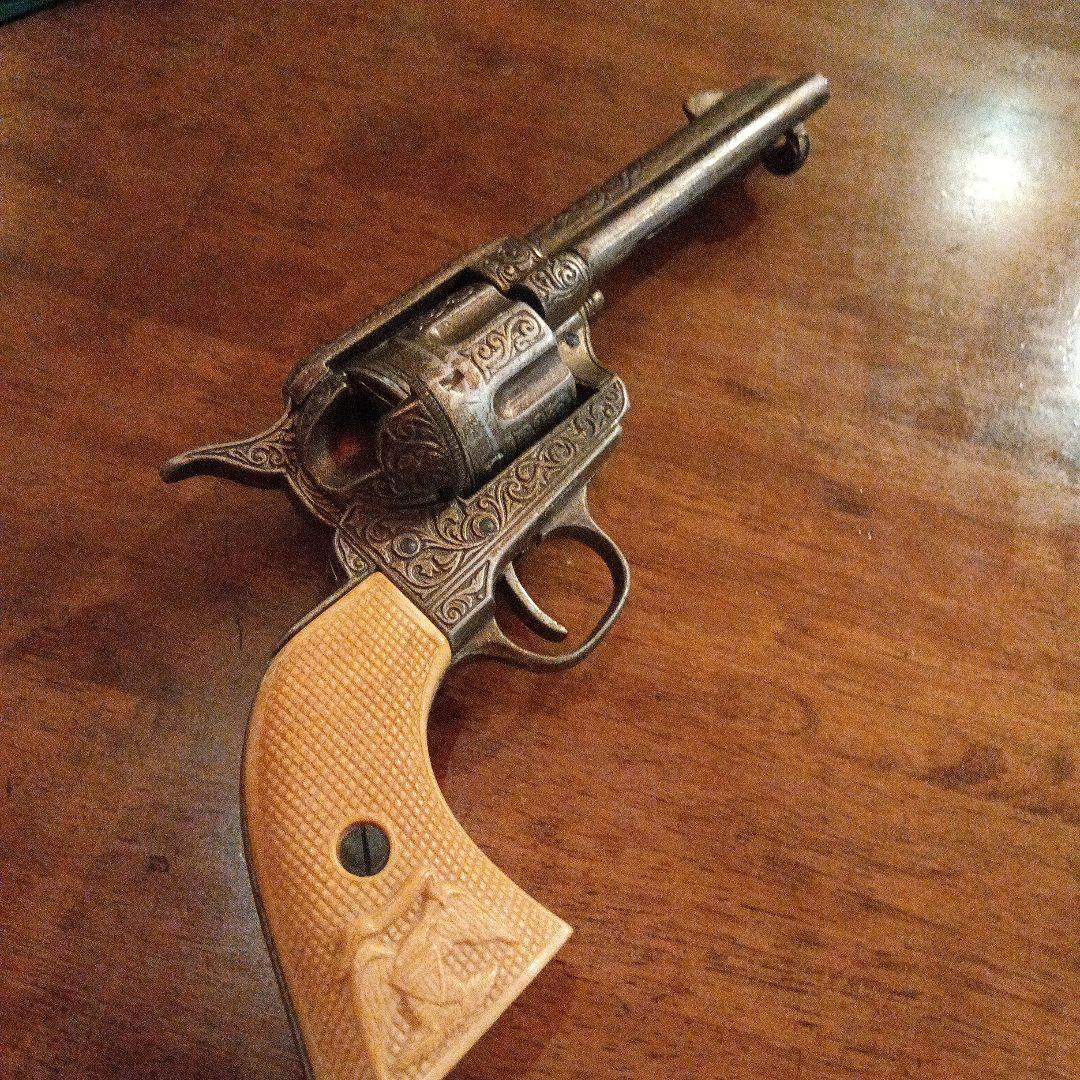 デニックス？　装飾銃　モデルガン　ピースメーカー？　　マカロニウェスタン