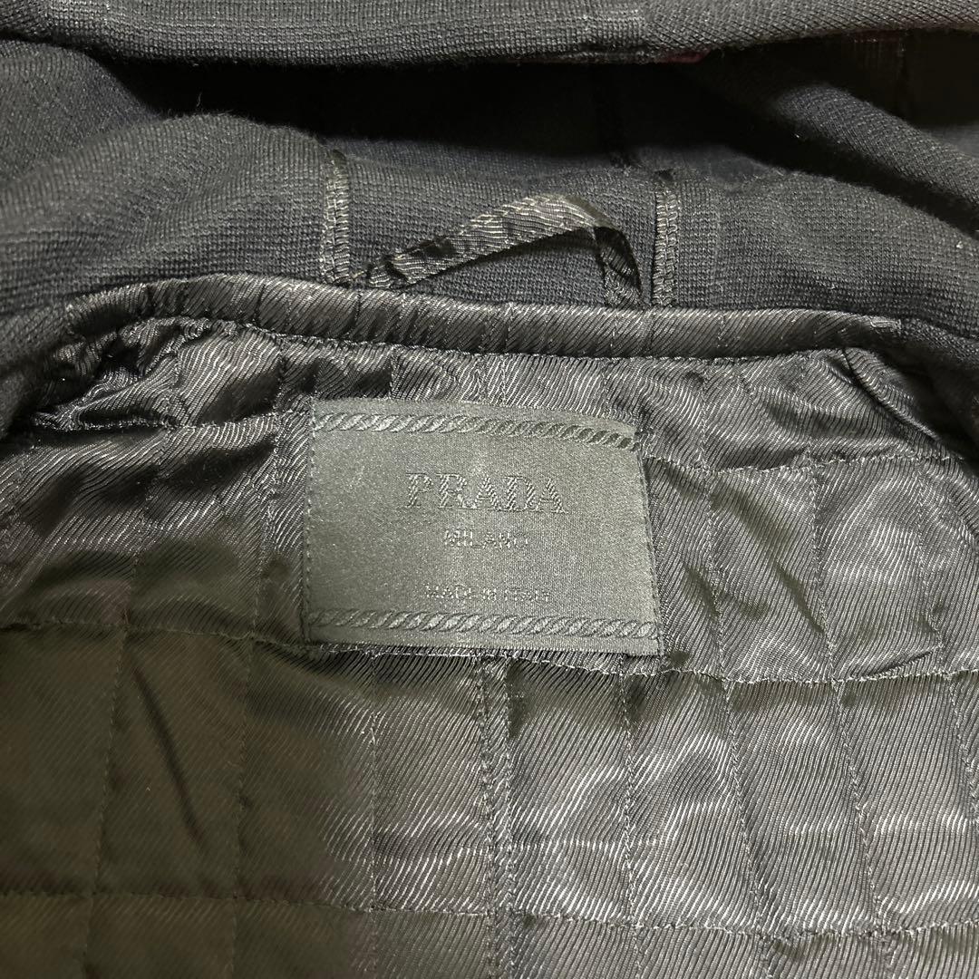 プラダ　ダッフルコート　黒