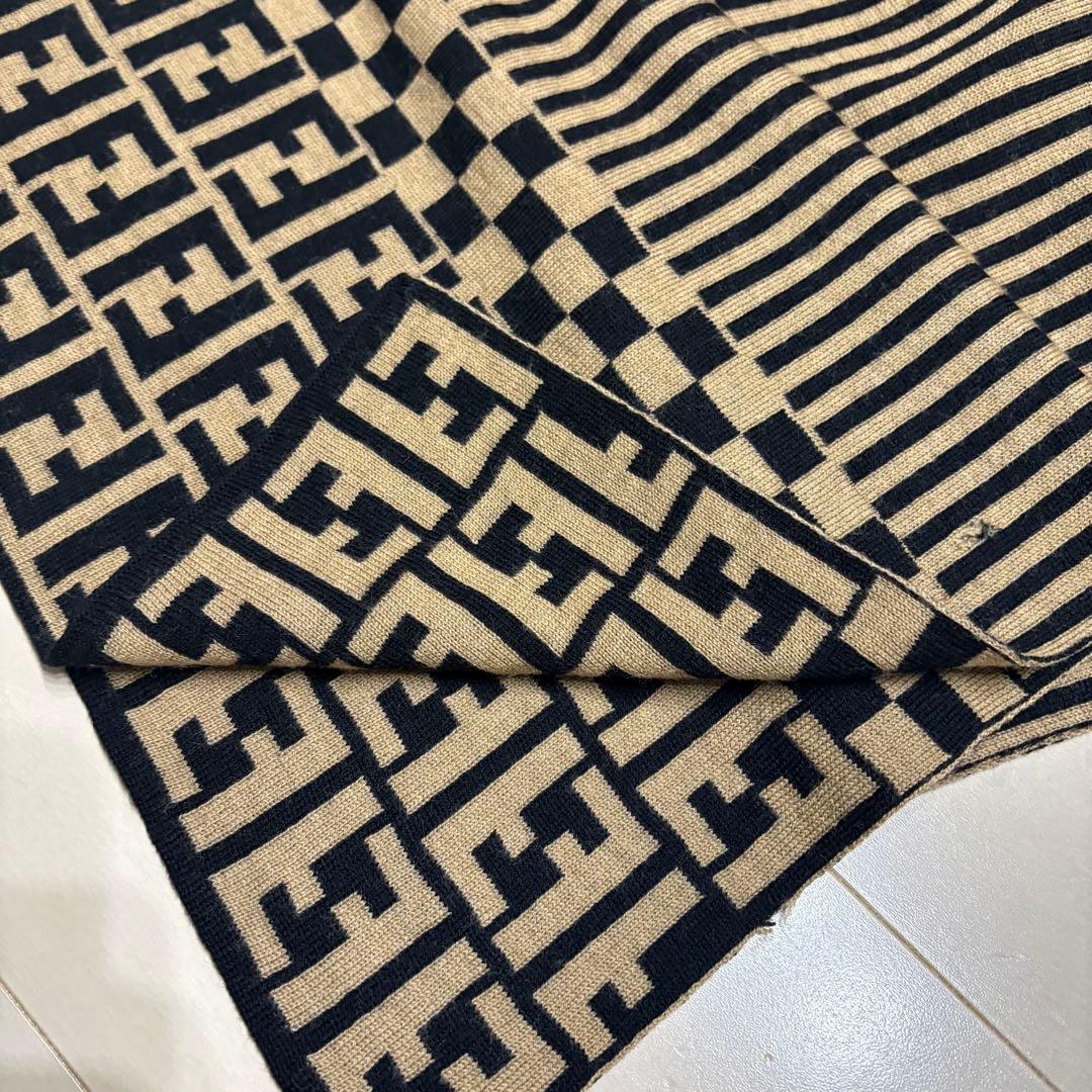フェンディ　ズッカ柄　マフラー　FENDI