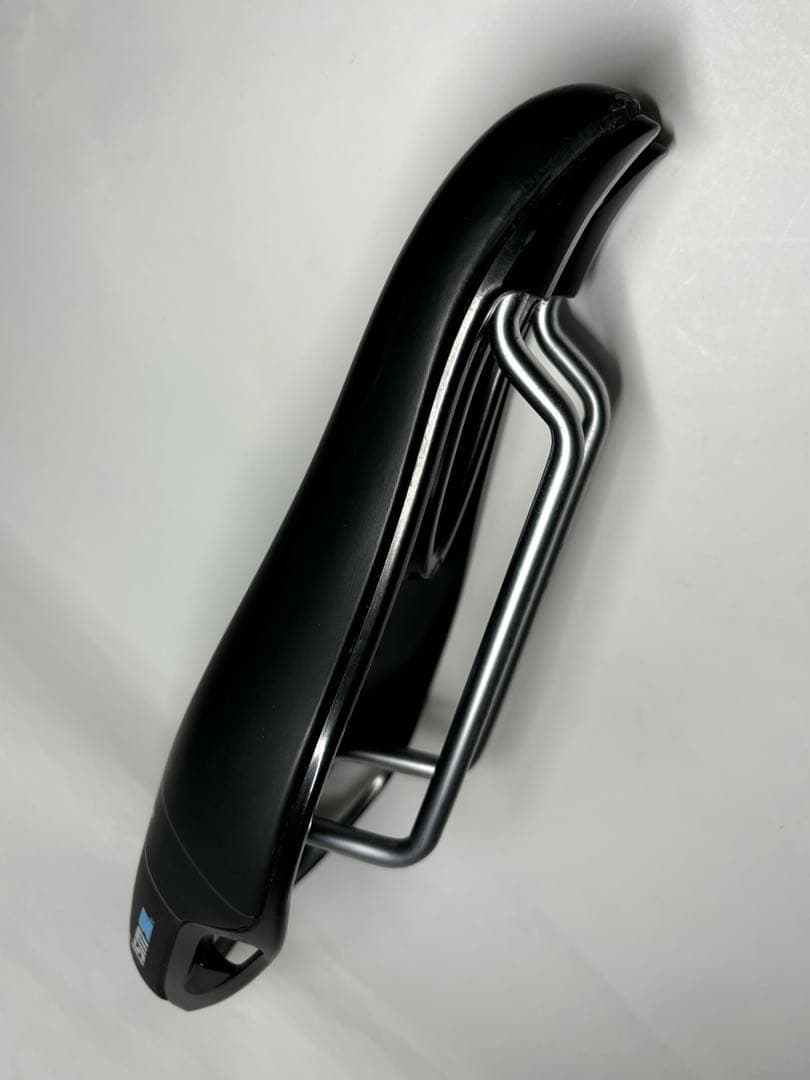 送料込み ISM PN3.1 サドル