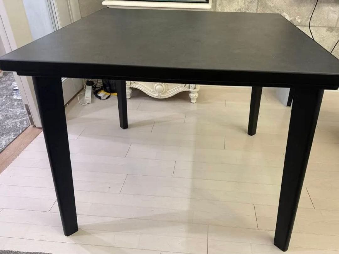 ニトリ　セラミックダイニングテーブル　90センチ✖️90センチ