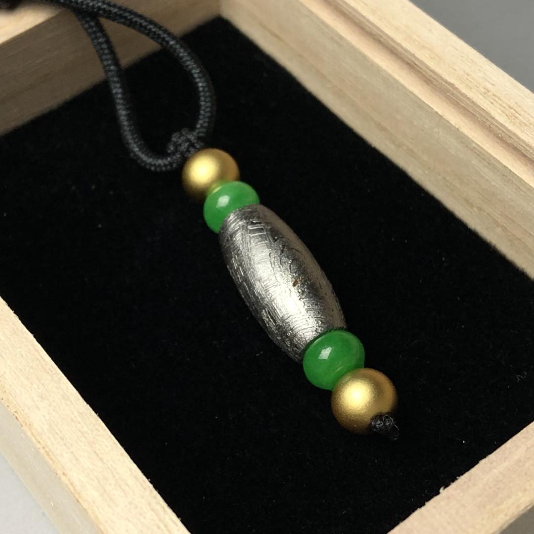 ムオニオナルスタ隕石　メッキ処理済み　天珠　ペンダント　隕石　重さ約18ｇ