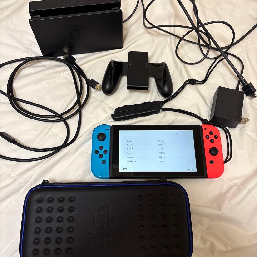 Nintendo Switch 本体 青/赤 Joy-Con初期化済