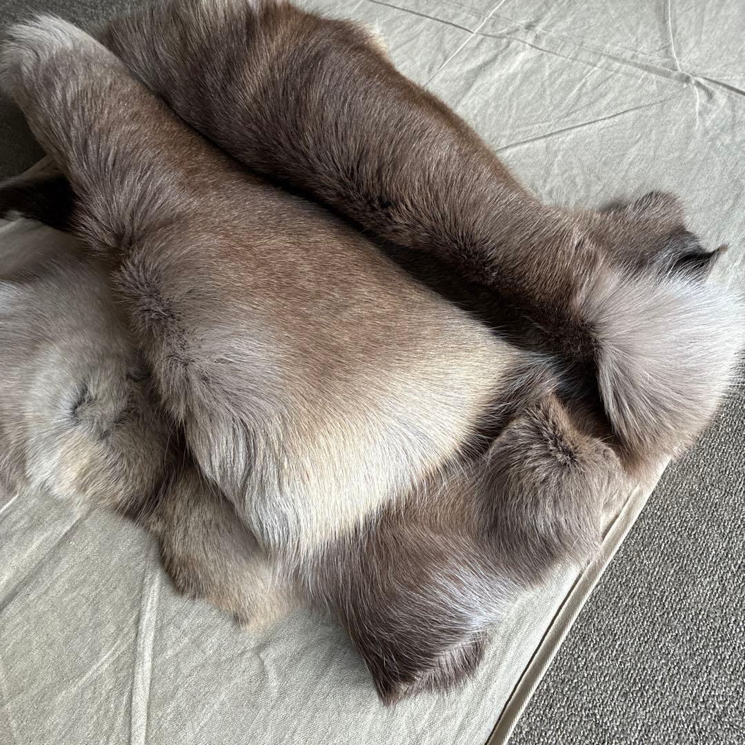 【新品】トナカイ　毛皮