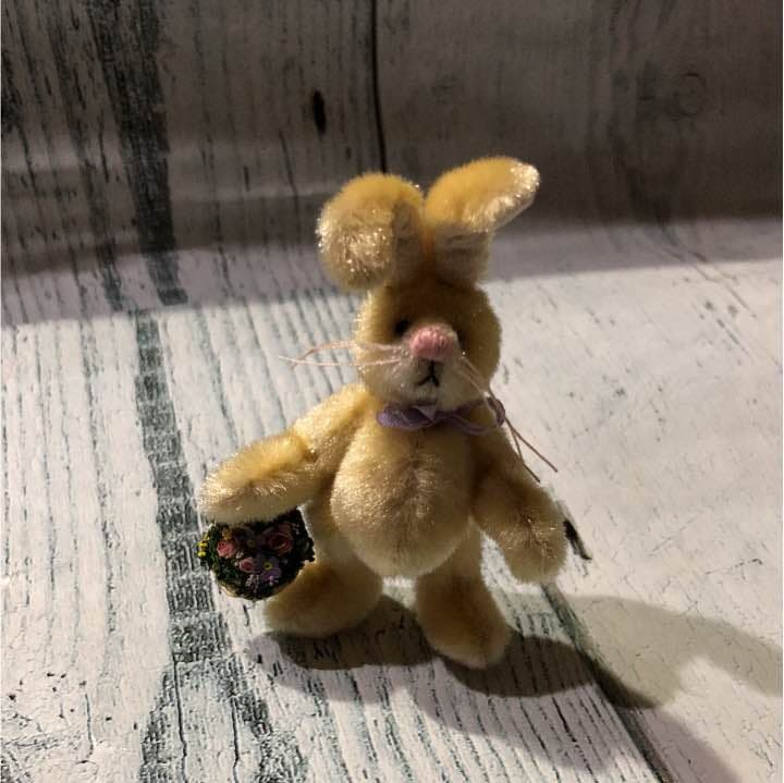 ミニチュアのウサギさん