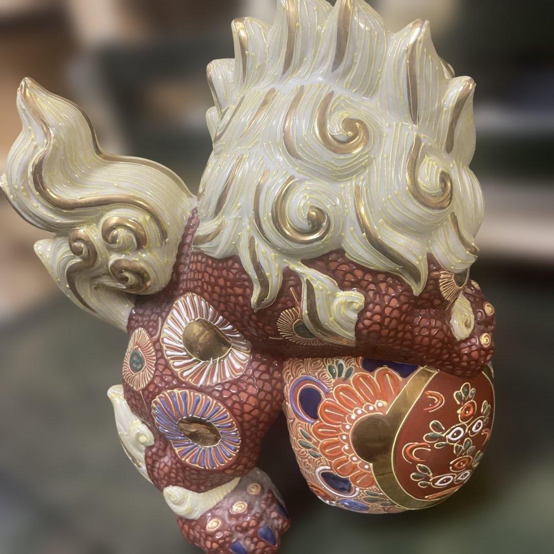 九谷焼八幡窯玉乗り獅子　石川県九谷焼　赤に金彩　日本美術　アンティーク　骨董品