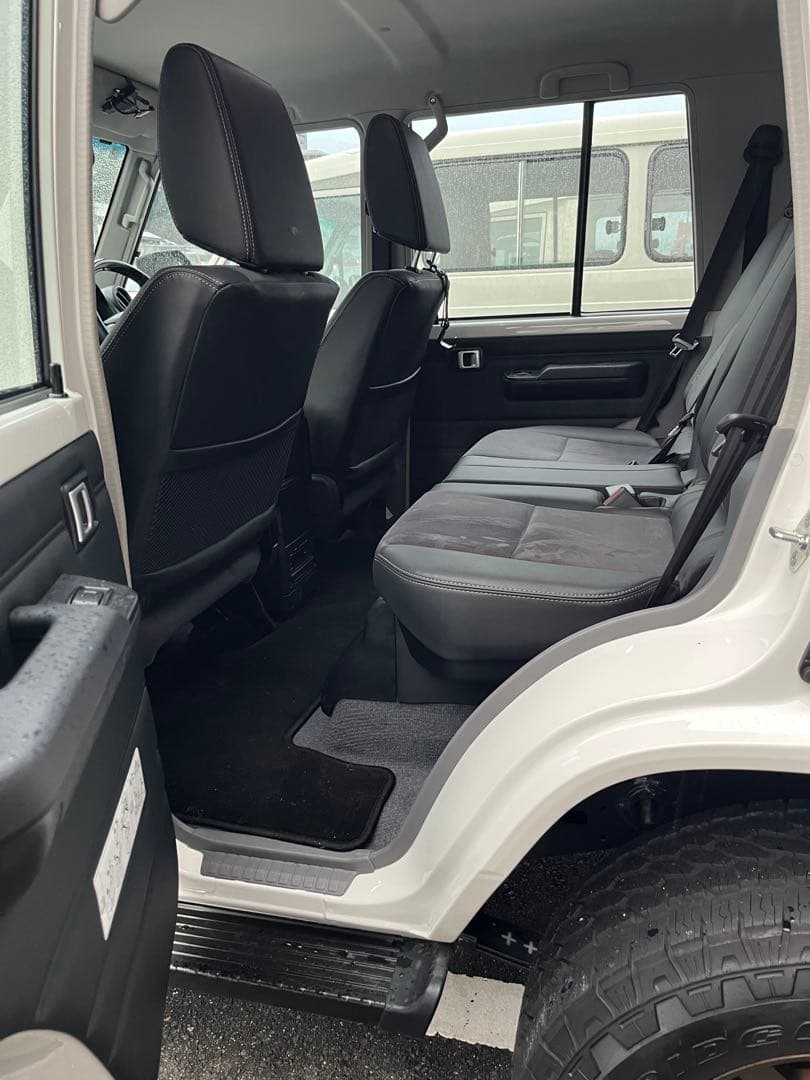 再再販ランクル70 GDJ76 後部座席移動キット