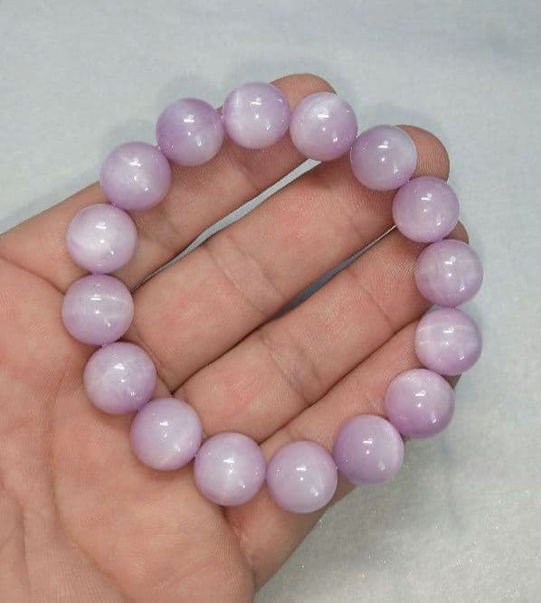 【良質,美品】キャッツアイピンククンツァイト １３㎜　天然　恋愛