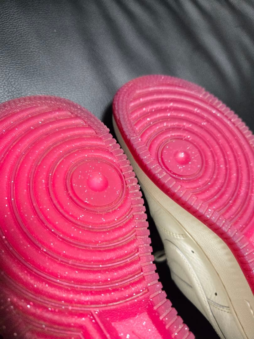 【MOW様】ナイキ ウィメンズ エアフォース1 ロー \"バレンタインデー\"