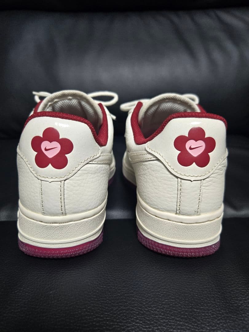 【MOW様】ナイキ ウィメンズ エアフォース1 ロー \"バレンタインデー\"
