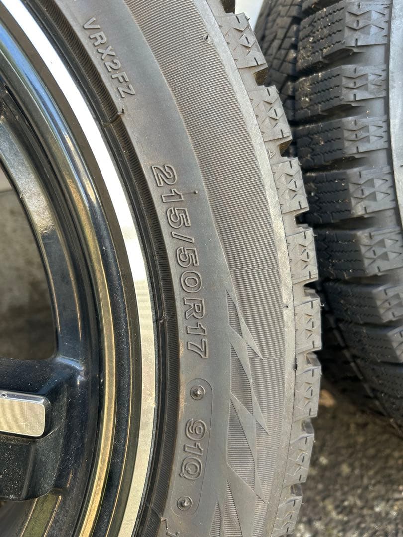 23年製　VRX2スタッドレスタイヤ 215/50R17レヴォーグ純正ホイール