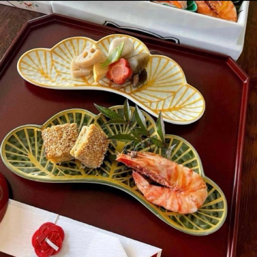 【新品】【大人気】有田焼幸楽窯 錦茶緑金松葉形前菜皿3枚セット　縁起物