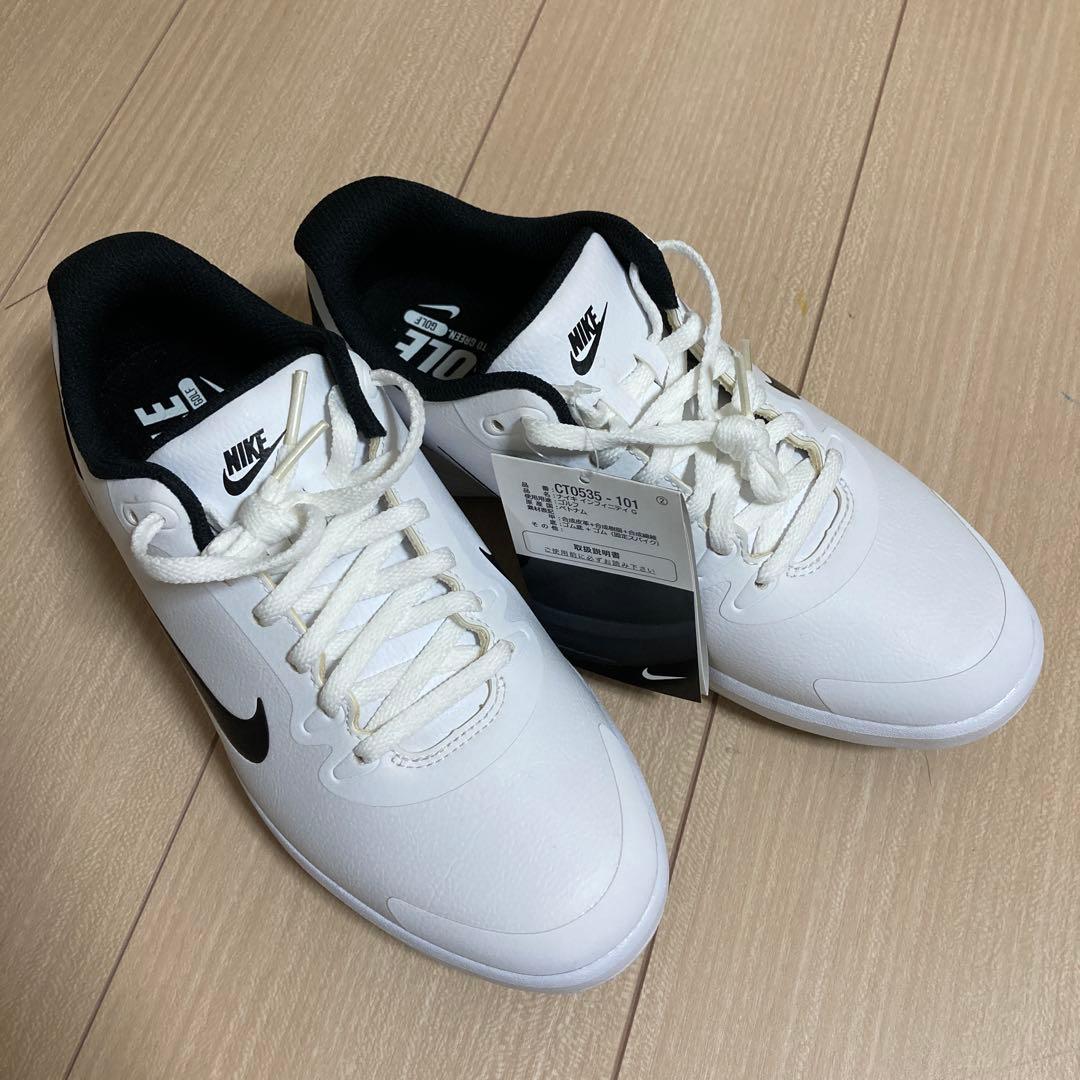 ゴルフ　シューズ　NIKE
