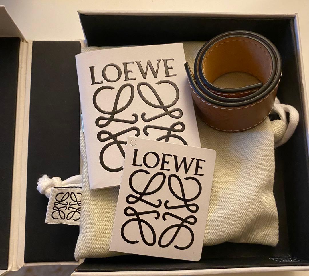 LOEWEブラウンレザーブレスレット
