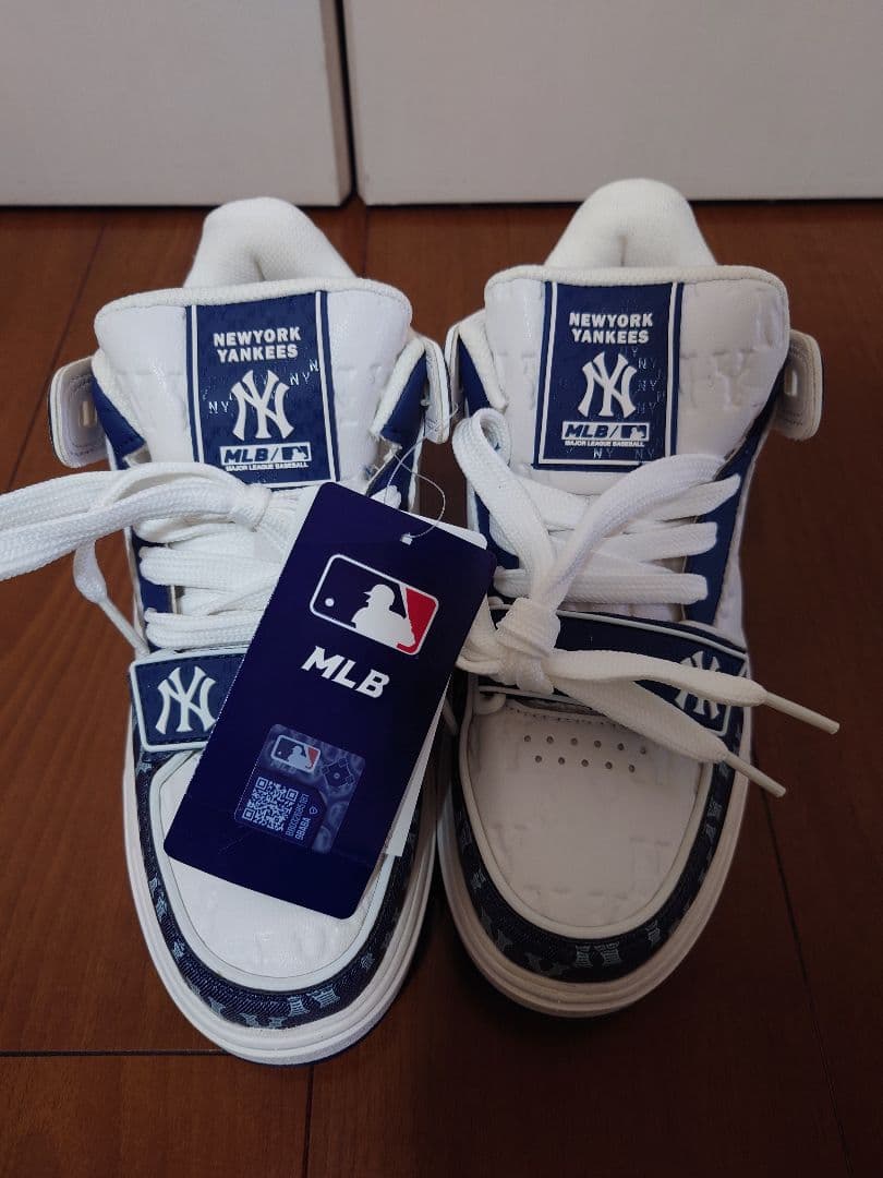 値下げ★MLB ニューヨーク・ヤンキース スニーカー24cm