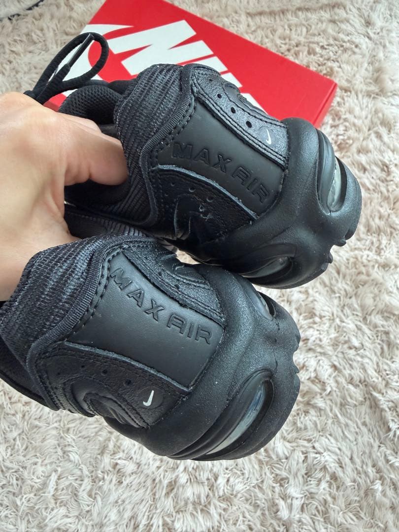 NIKEエアマックス26.0㎝　メンズスニーカー ブラック UK8 完売