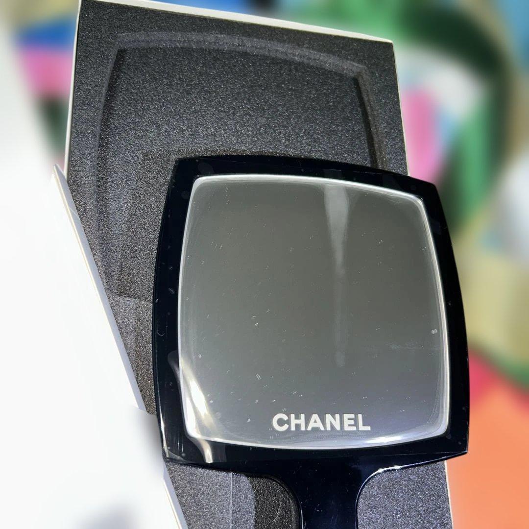 CHANEL BLACK 手鏡み　ルージュCOCOキーリング
