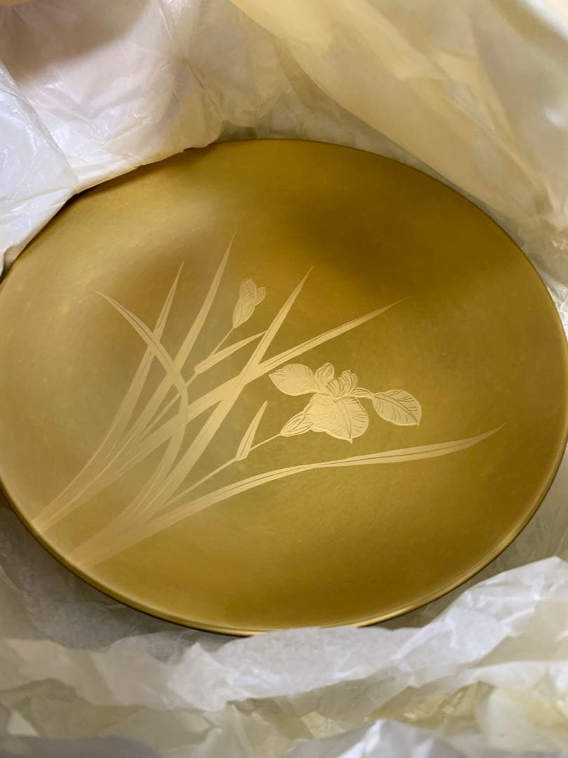 ⭐️新品未使用⭐️金彩漆器四季銘々皿【黒内金地　受皿花絵】