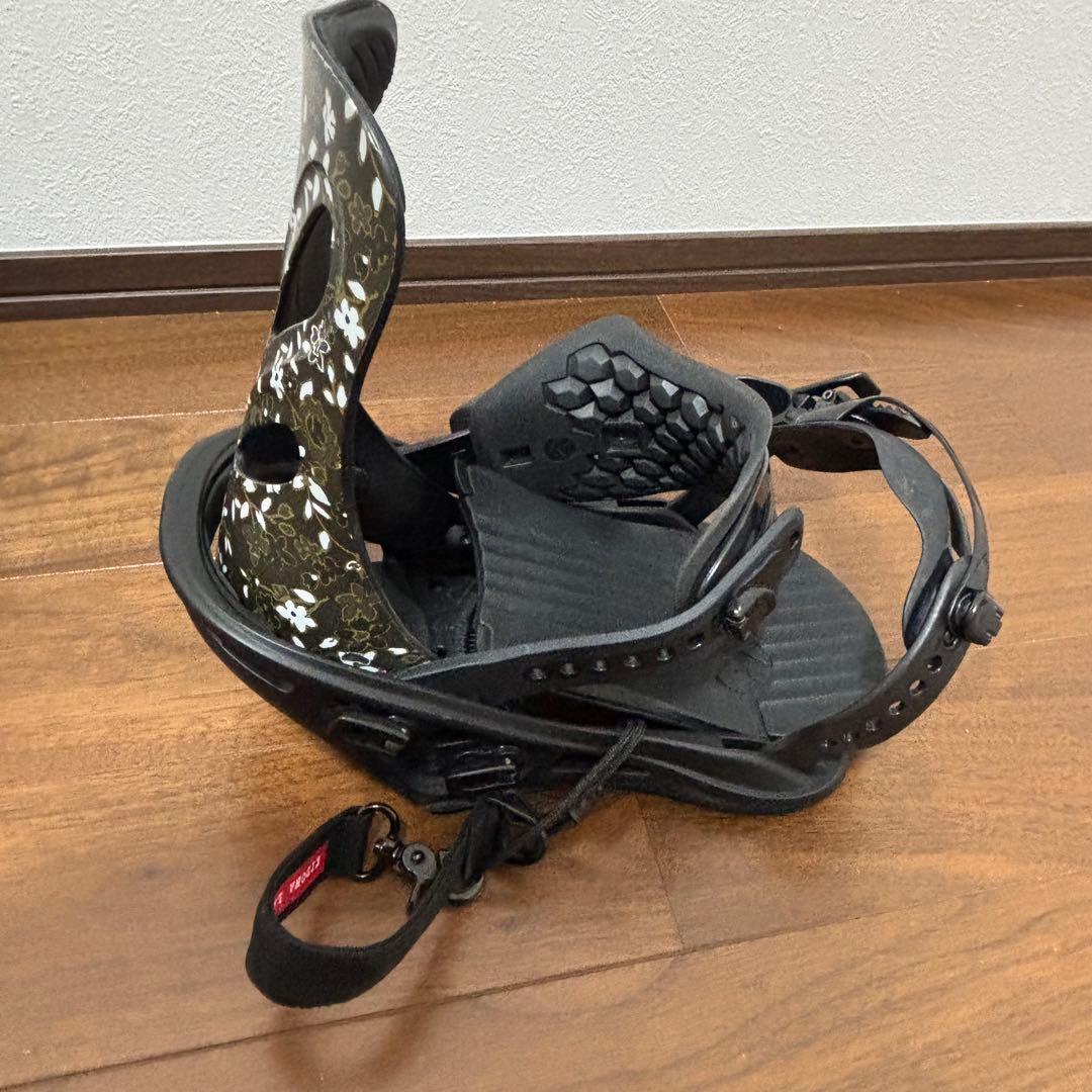 FLUX GS XS スノーボード　ビンディング　花柄　ブラック　レディース