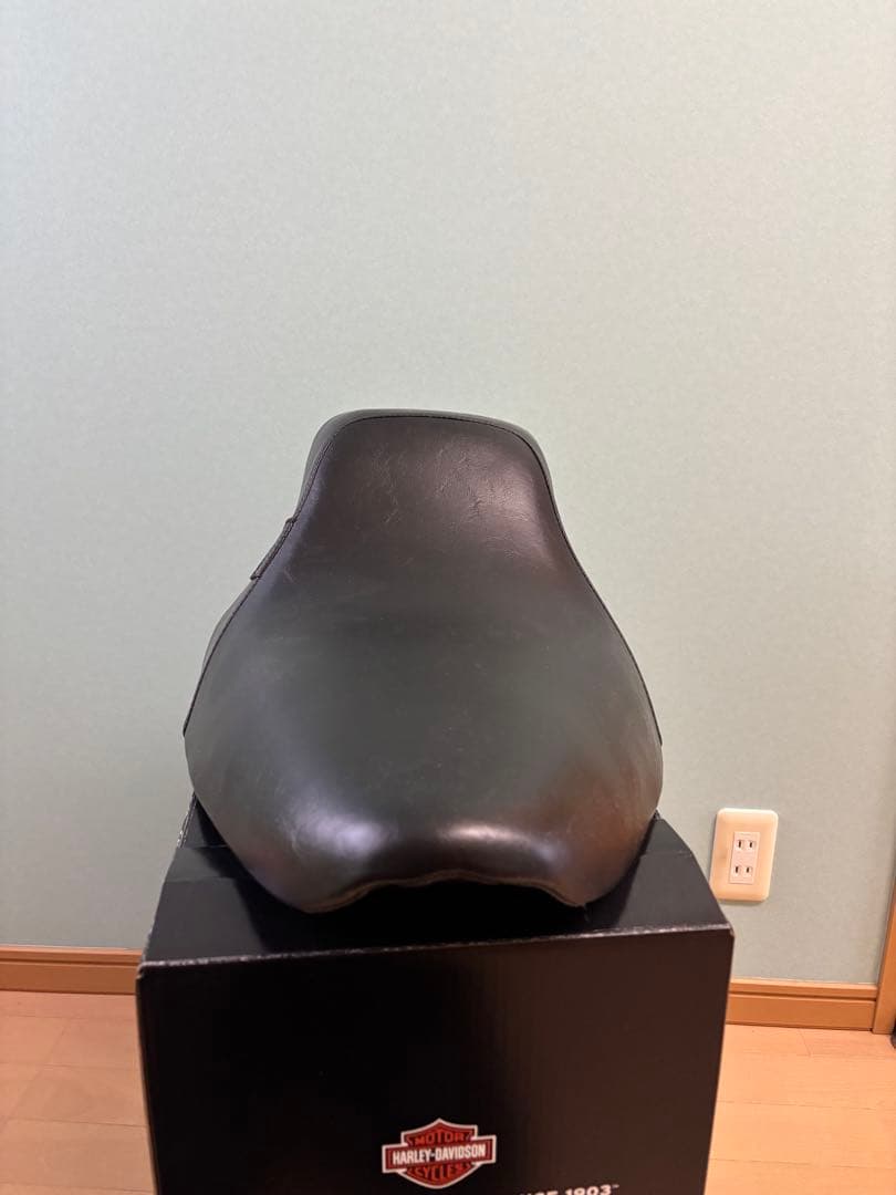 ハーレーダビッドソン　ソフテイル用Le Pera ソロシート品番LX-007