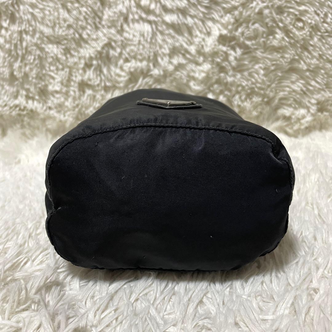 【美品】PRADA プラダ　ポーチ　巾着　ナイロン　ブラック　レディース　ミニ