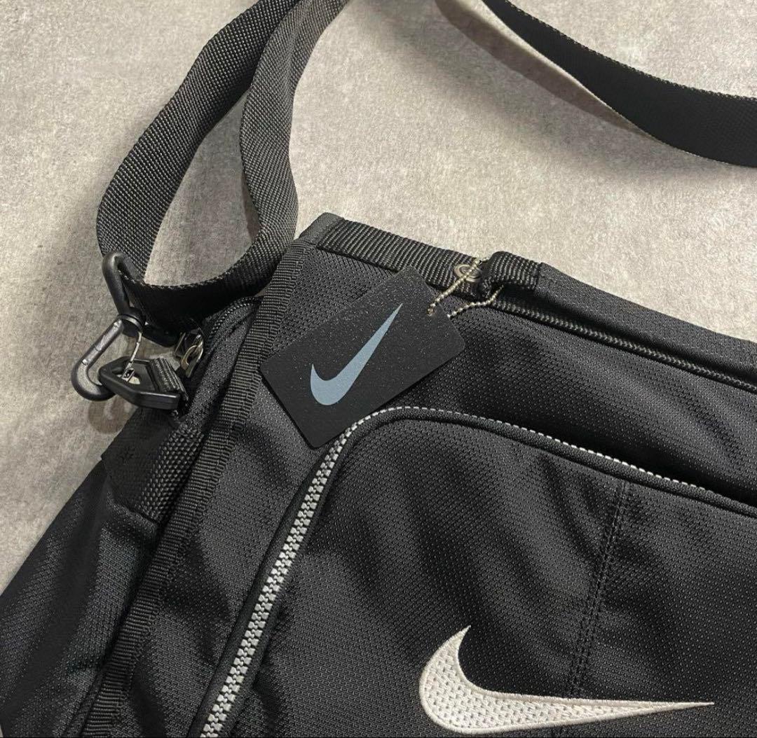 90s NIKE メッセンジャーバッグ ワンショルダー テック系 y2k