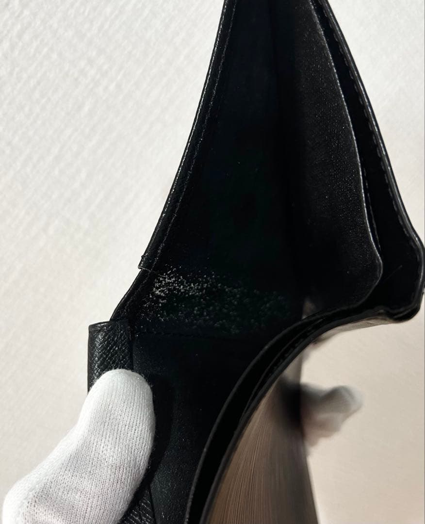 【LOUIS VUITTON】 美品☆エピ　ブラック　二つ折り財布