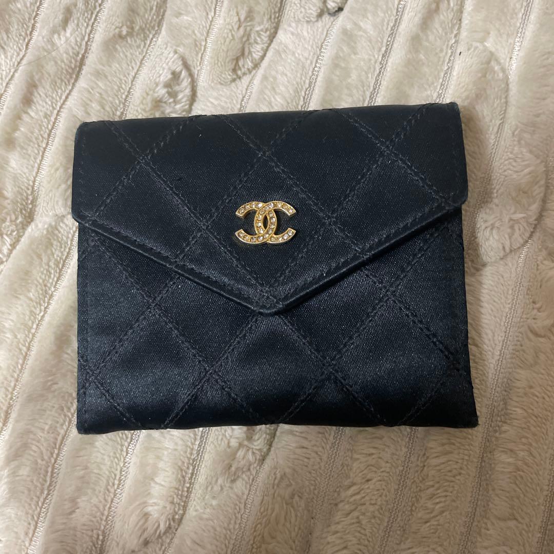 年始⭐︎値下げ　CHANEL キルティング 黒　ケース