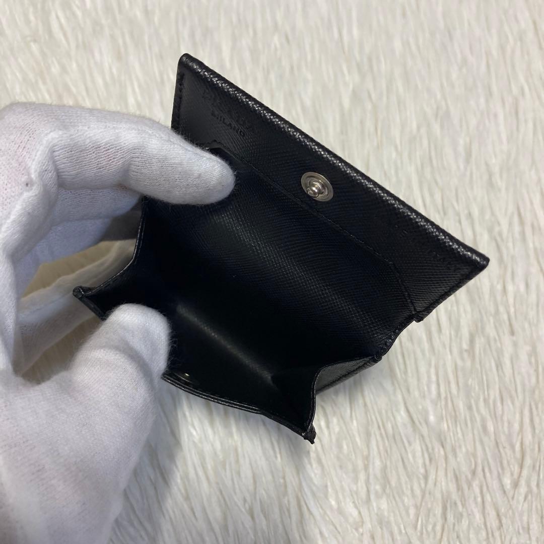 最終価格　美品　PRADA プラダ　小銭入れ　ケース　黒　ブラック　レザ