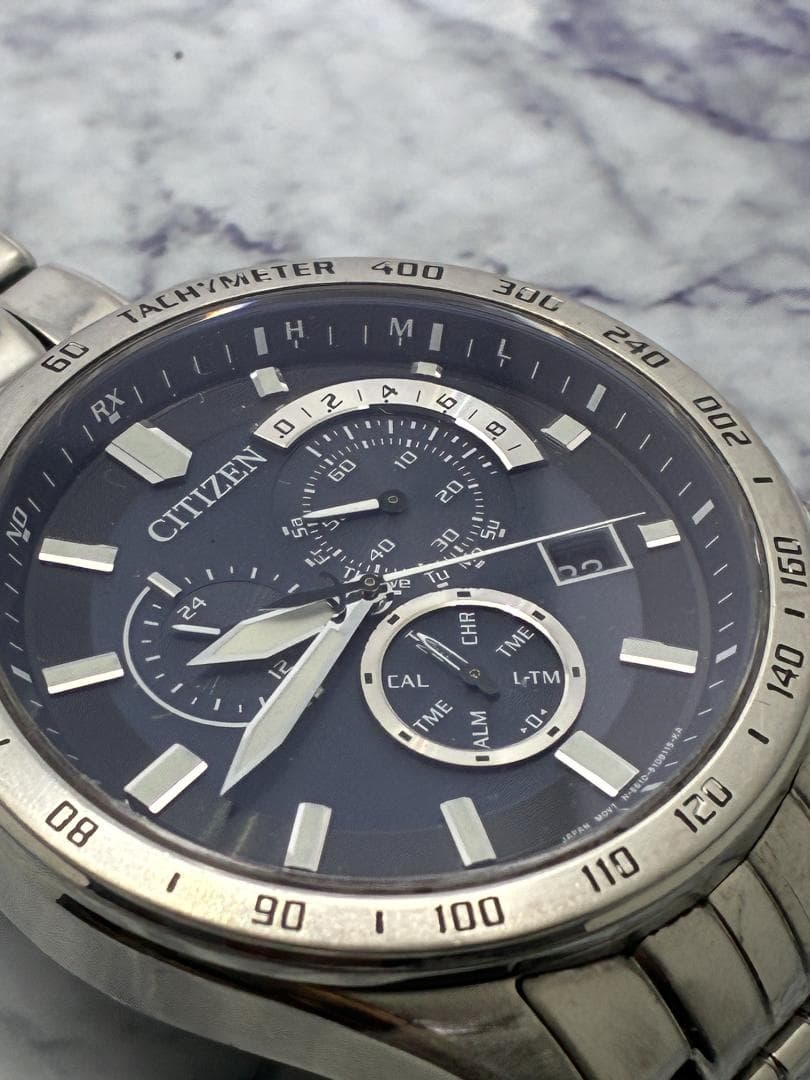 CITIZEN　エコドライブ 電波ソーラー　クロノグラフ　E610　ベゼルキズ有