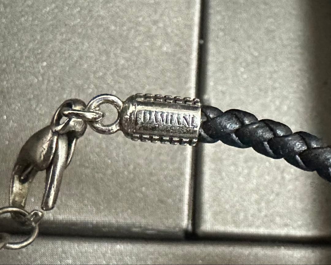 DAMIANI メトロポリタン　レザーブレスレット