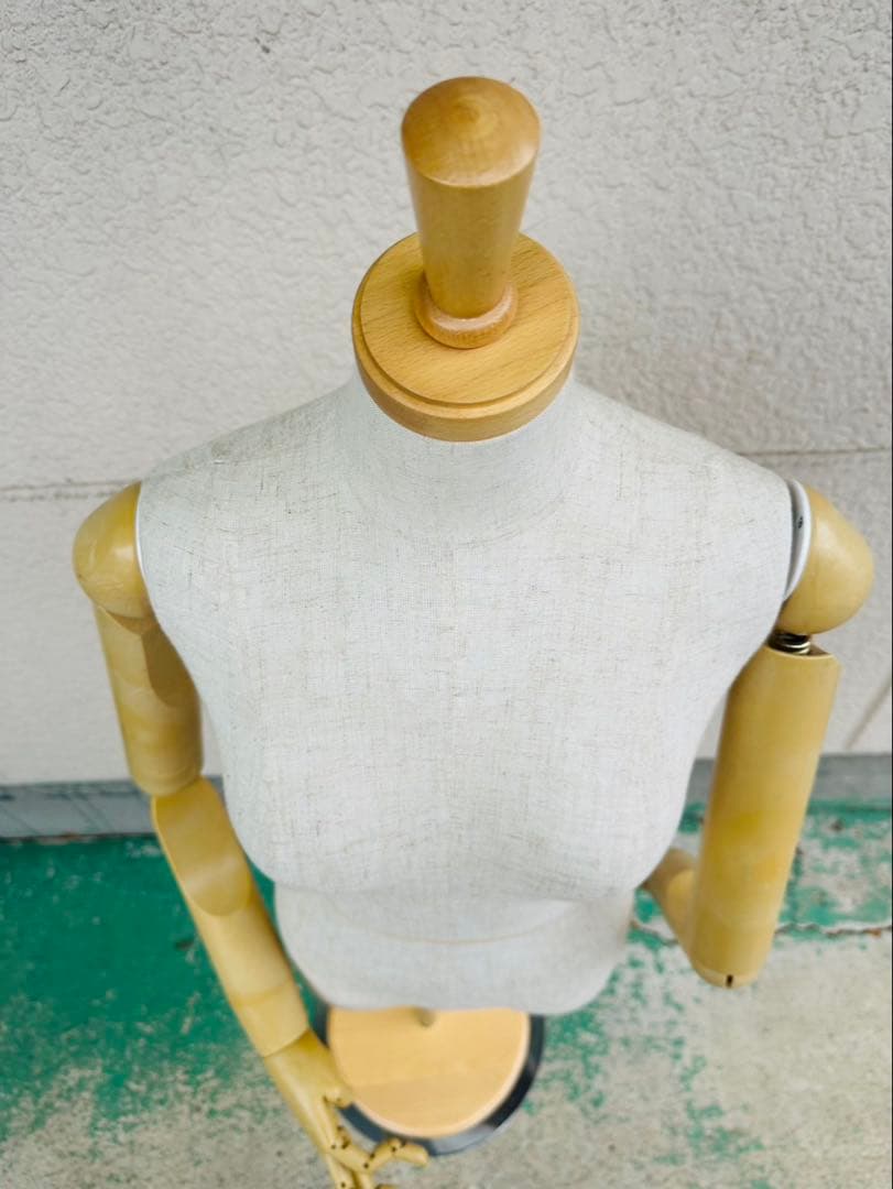 【リユース品】可動式アーム付きトルソー　レディース　マネキン