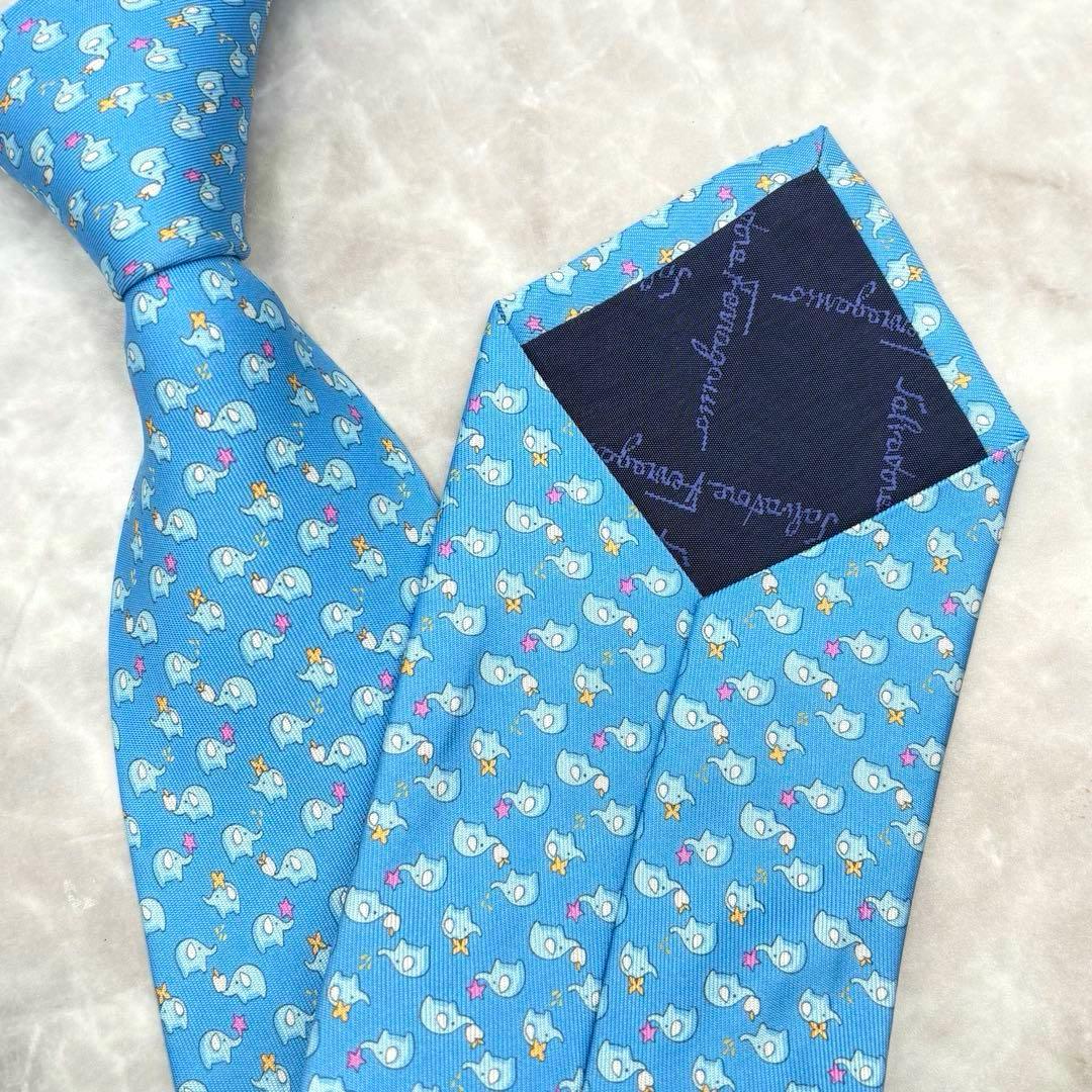 【未使用】フェラガモ シルクネクタイ 小象モチーフゾウ柄総柄 ライトブルー