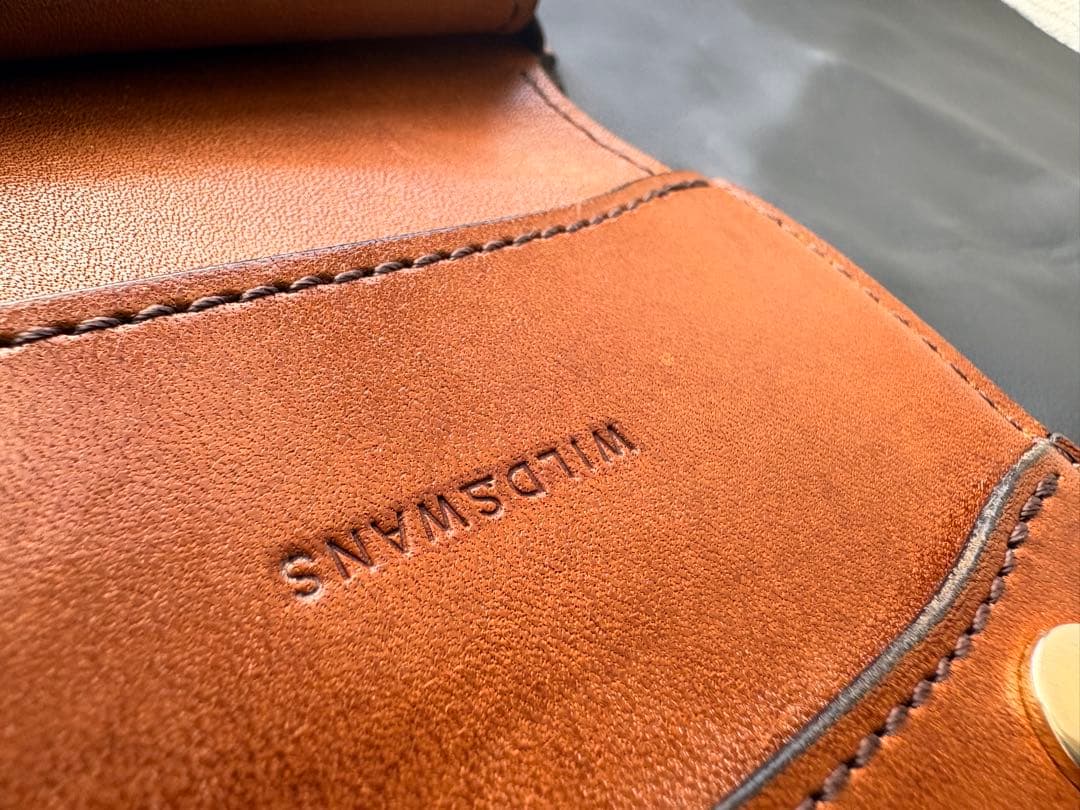 カーサ　CASA フルグレインブライドルレザー　ワイルドスワンズ