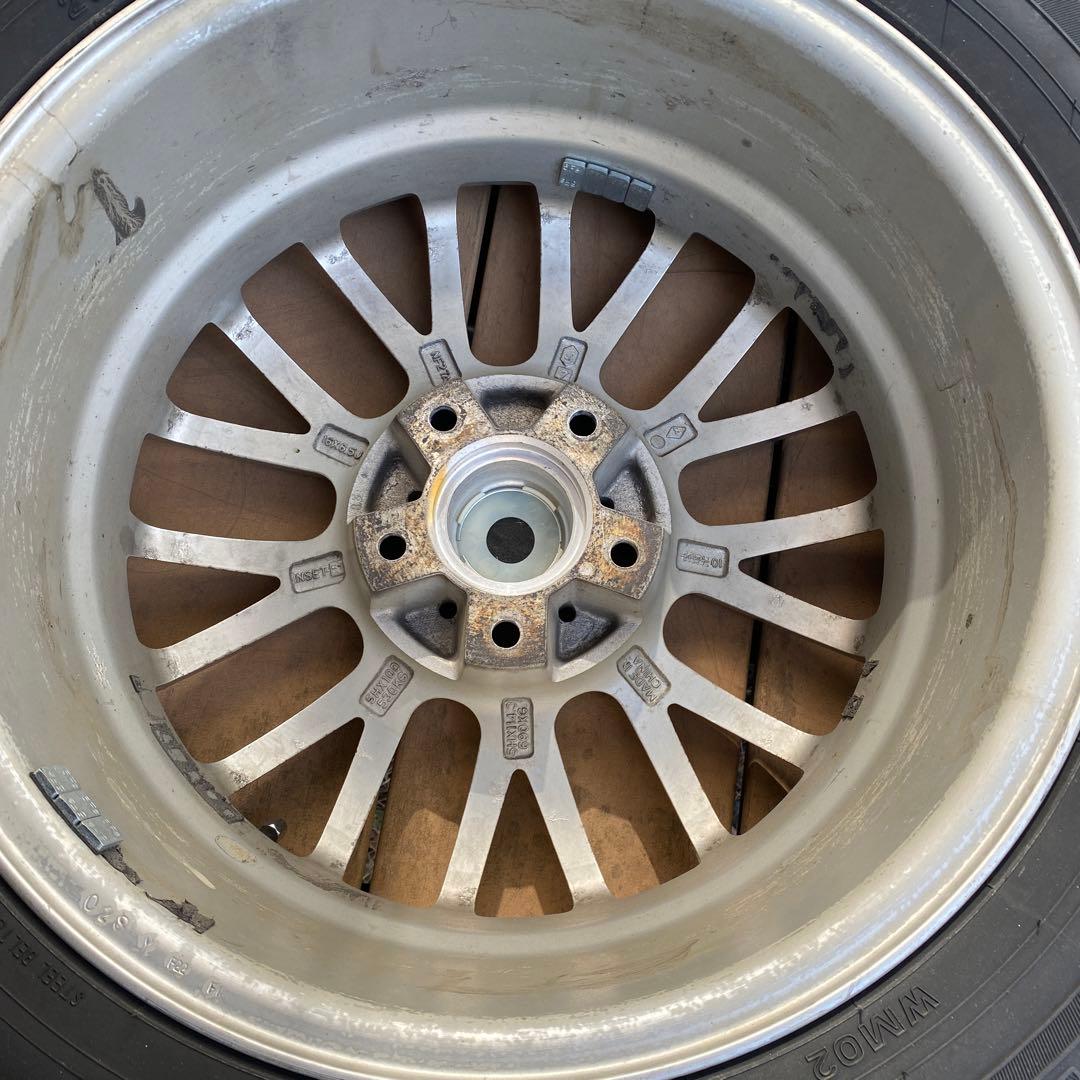 スタッドレスタイヤ　ダンロップ205/65R16 ホイール付４本セット