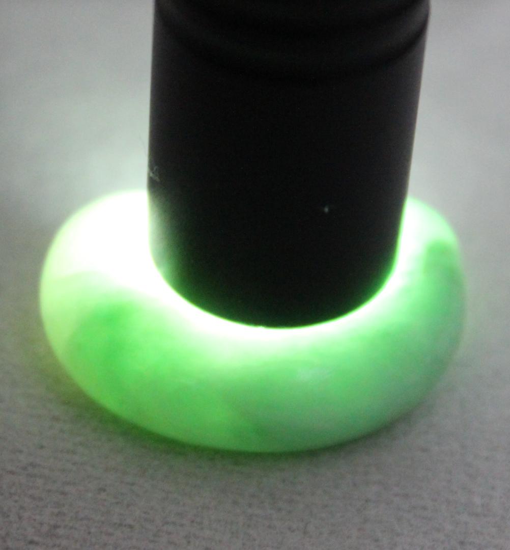 専用出品［透明感］糸魚川翡翠 勾玉 7.0g