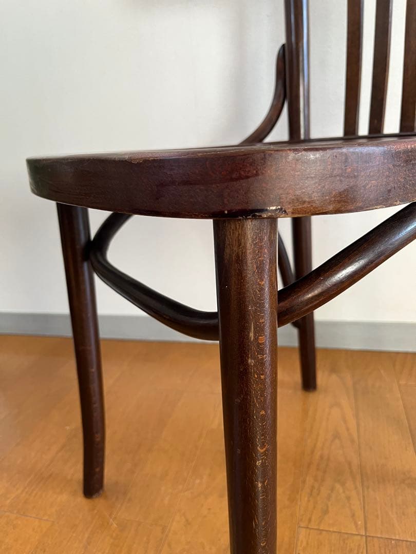 ルーマニア　ヴィンテージ　ベントウッドチェア　曲木椅子　アンティーク　モダン