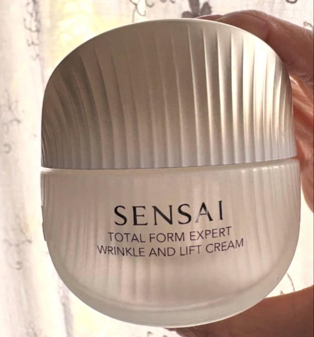 SENSAI センサイ　トータルフォルムエキスパート　リンクル＆リフトクリーム